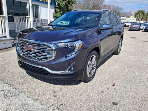 Used 2019 GMC Terrain SLT w/ Preferred Package FWD image 2