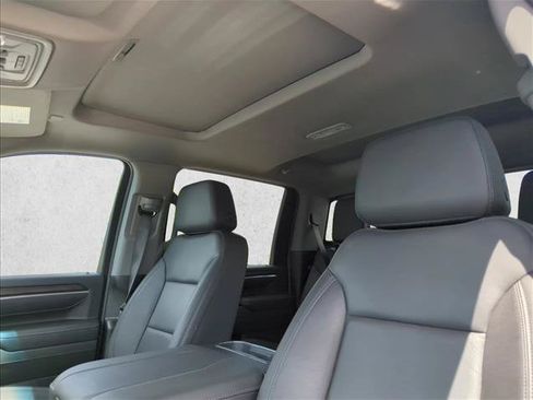 Used 2025 GMC Sierra 2500 SLT w/ SLT Premium Package AWD/4WD image 15