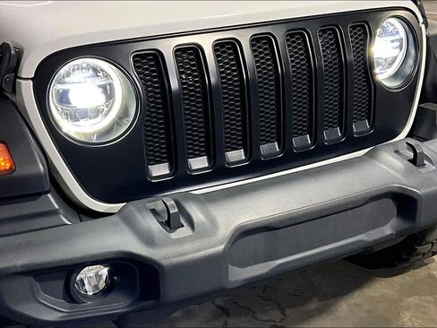 Used 2021 Jeep Wrangler Unlimited Sport image 29