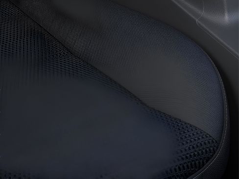 New 2026 GMC Canyon Elevation w/ Convenience Package image 15