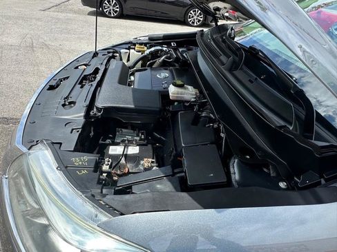 Used 2015 Nissan Pathfinder Platinum w/ Family Entertainment Package image 32