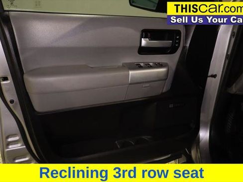 Used 2019 Toyota Sequoia Limited w/ Safety & Convenience Package image 27