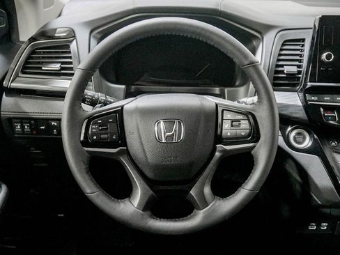 Certified 2026 Honda Odyssey Elite image 23