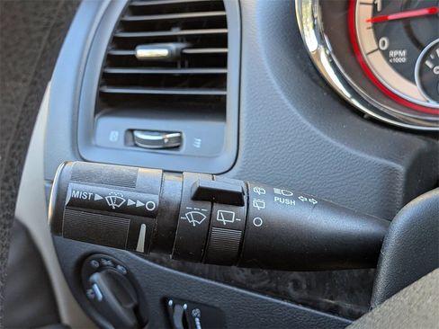 Used 2016 Dodge Grand Caravan American Value Package image 25