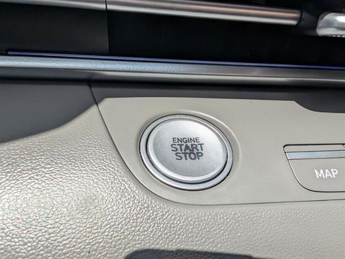 Certified 2024 Hyundai Elantra Blue image 31