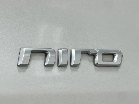 Used 2019 Kia Niro LX FWD image 39