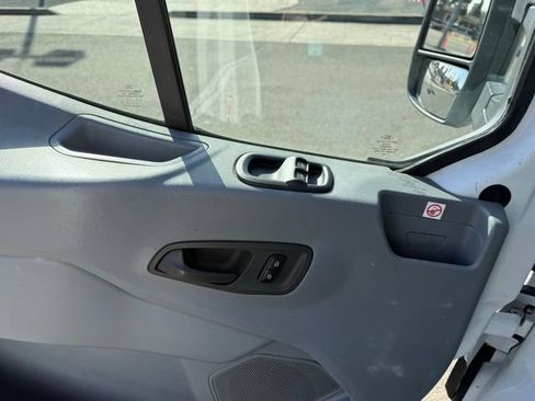 Used 2019 Ford Transit 250 138 RWD image 15
