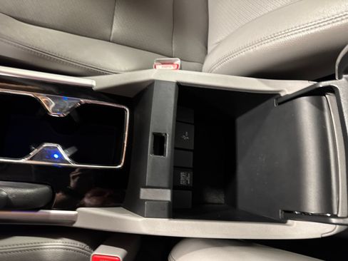 Used 2016 Honda Accord Touring image 24