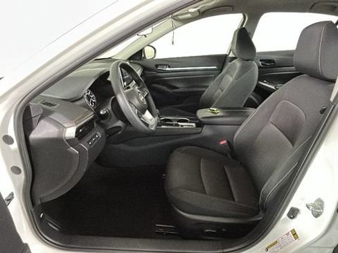 Used 2023 Nissan Altima 2.5 SV AWD/4WD image 11