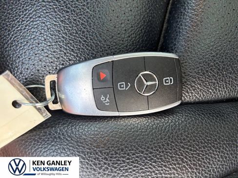 Used 2020 Mercedes-Benz GLC 300 4MATIC image 29