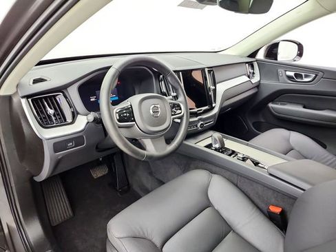 Used 2025 Volvo XC60 B5 Plus AWD/4WD image 20