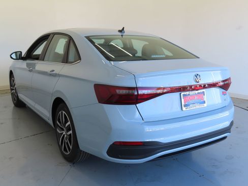 New 2026 Volkswagen Jetta SE FWD image 7
