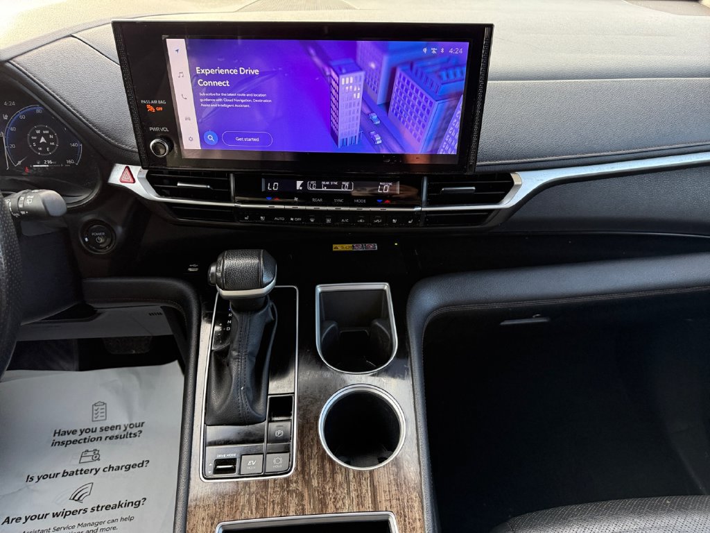 Certified 2025 Toyota Sienna Platinum AWD/4WD image 11