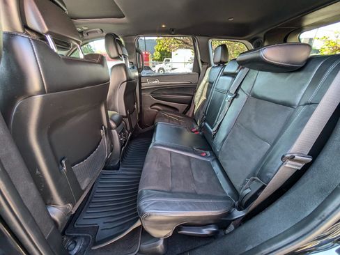 Used 2021 Jeep Grand Cherokee Laredo X RWD image 17