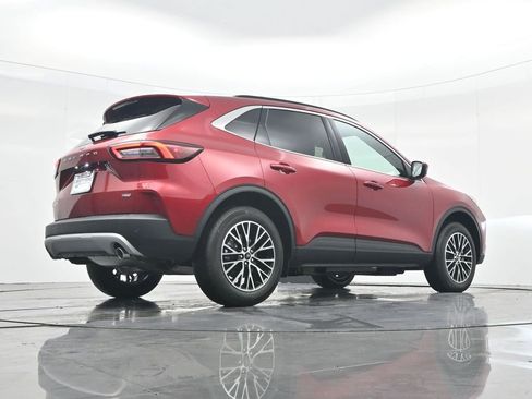 New 2026 Ford Escape SE w/ PHEV Premium Package FWD image 39