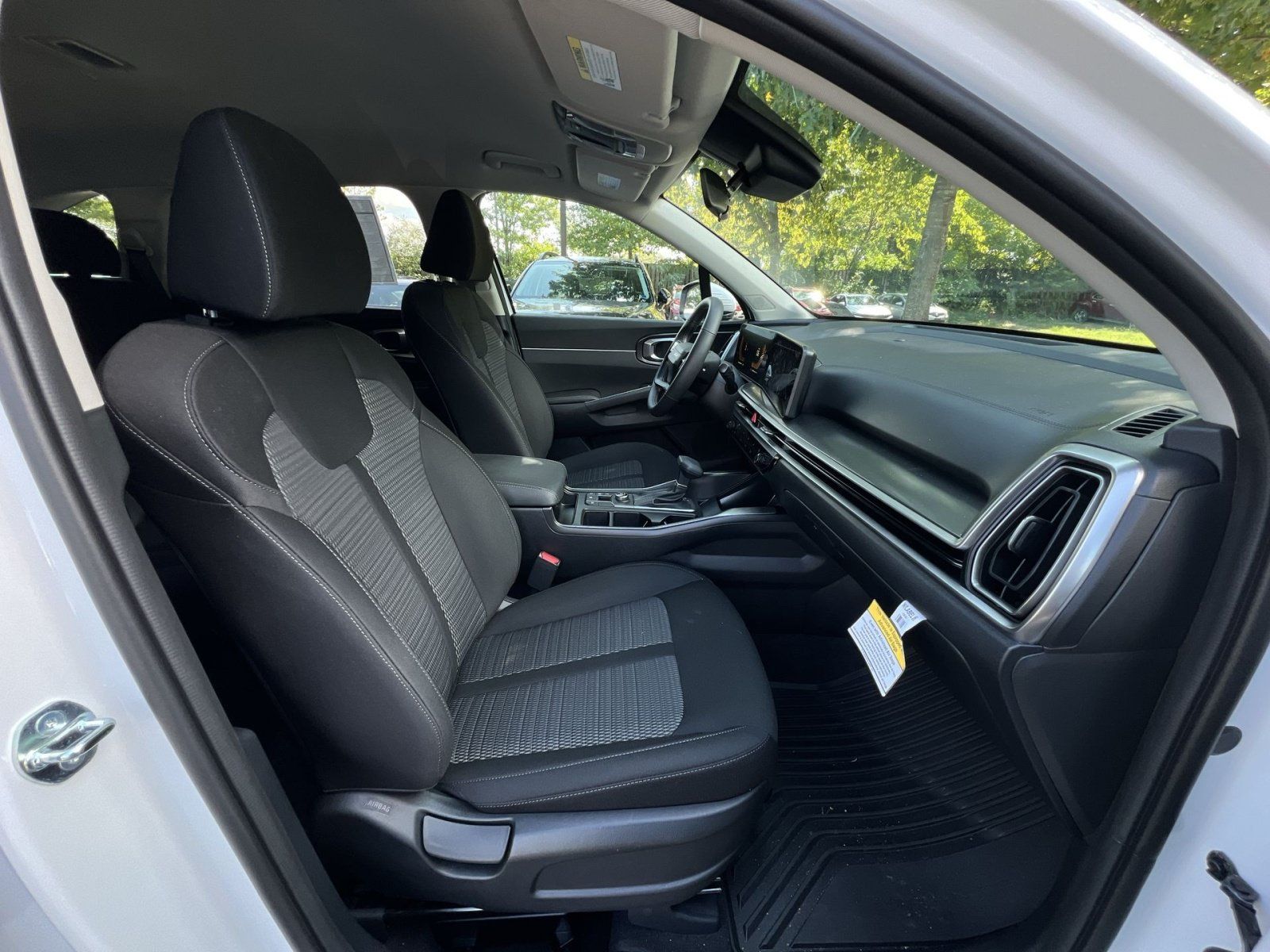 New 2026 Kia Sorento LX FWD image 33