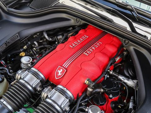 Used 2010 Ferrari California image 43