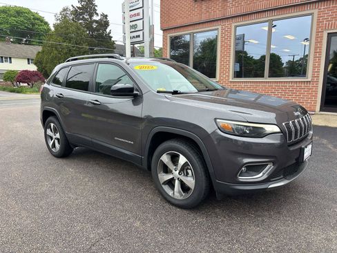 Used 2022 Jeep Cherokee Limited AWD/4WD image 29