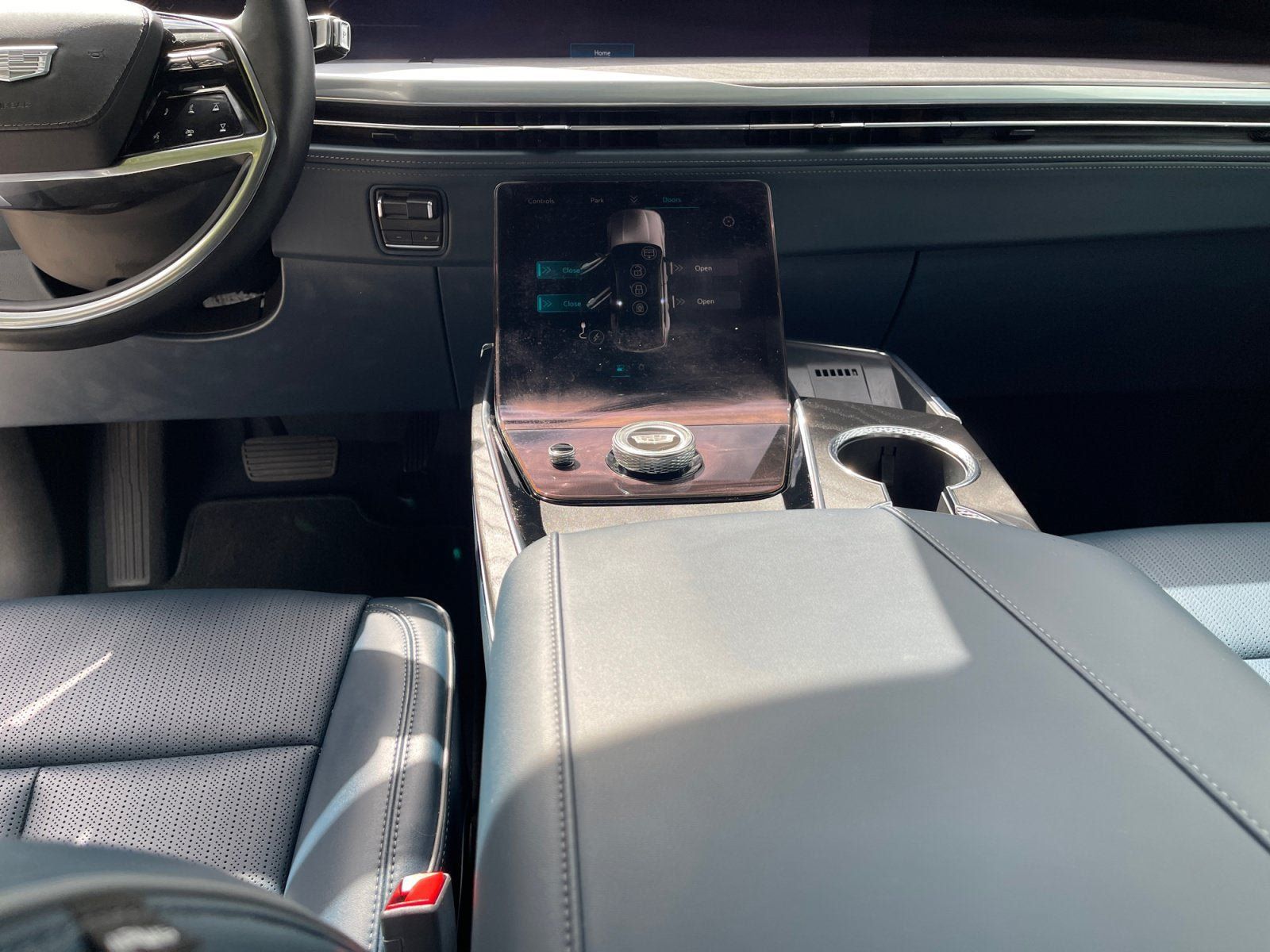 Certified 2026 Cadillac Escalade IQ Luxury 2 AWD/4WD image 11