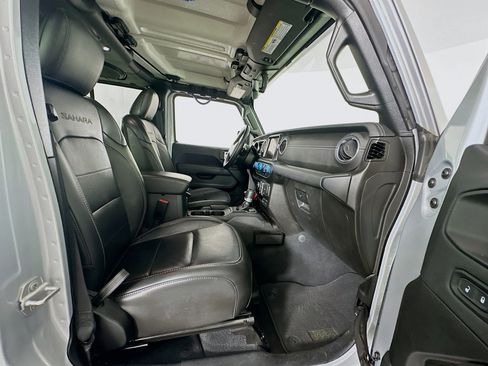 Used 2023 Jeep Wrangler Sahara w/ Cold Weather Group image 30