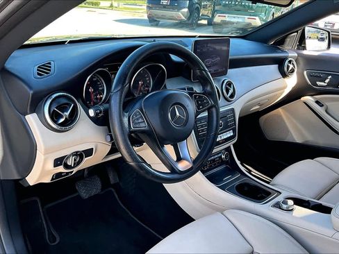 Used 2018 Mercedes-Benz CLA 250 image 18