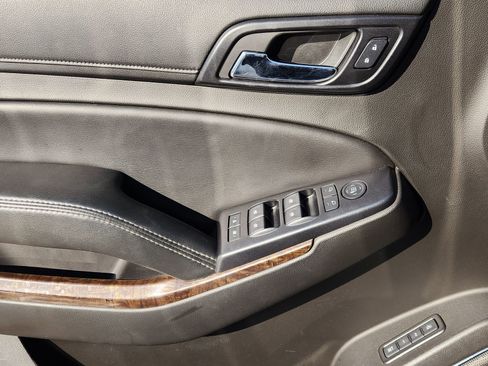 Used 2018 Chevrolet Tahoe LT image 25