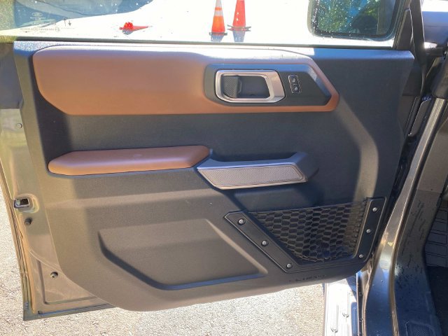 Used 2022 Ford Bronco Outer Banks AWD/4WD image 12