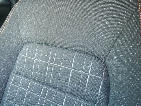 Used 2025 Honda HR-V Sport image 17