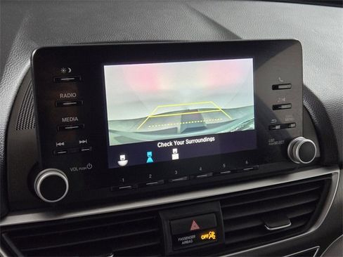 Used 2019 Honda Accord Hybrid image 34