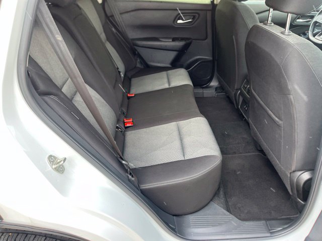 Used 2025 Nissan Rogue SV FWD image 15