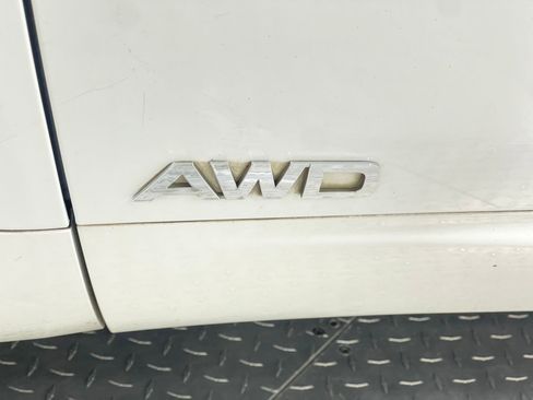 Used 2017 Kia Sorento SX image 41