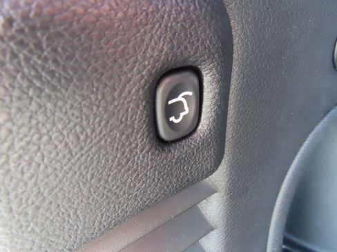 Used 2021 Jeep Grand Cherokee Limited w/ Luxury Group II image 35