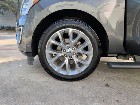 Used 2019 Ford Expedition Limited w/ Equipment Group 302A image 13