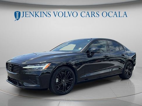 Used 2022 Volvo S60 T8 R-Design w/ Advanced Package AWD/4WD image 7