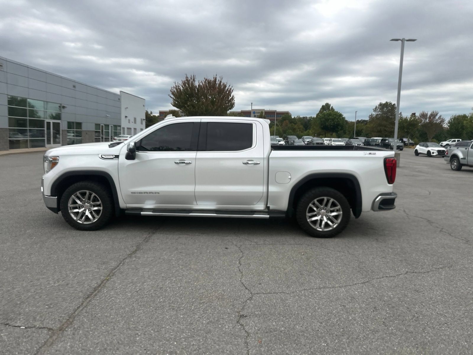 Used 2020 GMC Sierra 1500 SLT AWD/4WD image 8