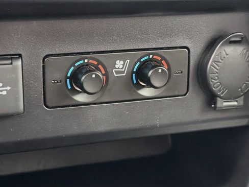 Used 2023 Toyota 4Runner Limited AWD/4WD image 19