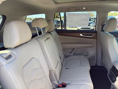 New 2026 Volkswagen Atlas SE image 11