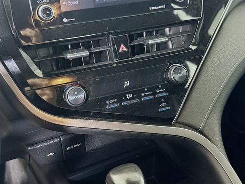 Used 2021 Toyota Camry SE image 27