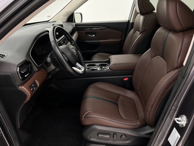 Used 2023 Honda Pilot Elite image 11