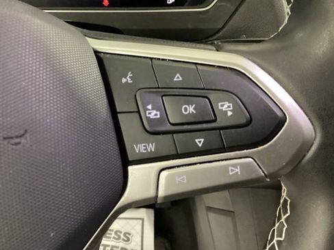 Certified 2024 Volkswagen Tiguan SE image 21