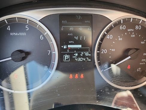 Used 2024 Nissan Versa S w/ Trunk Package image 12