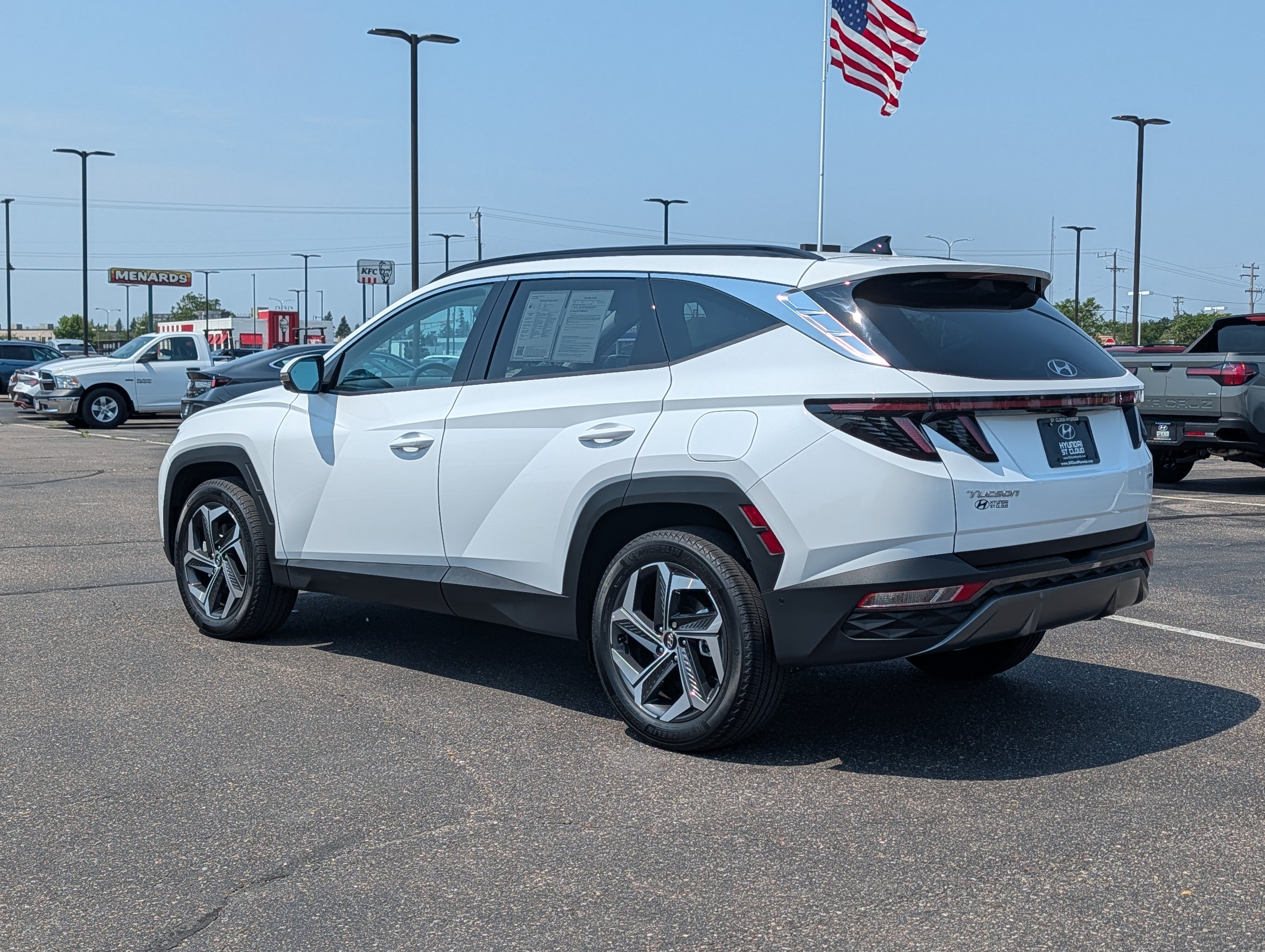 Used 2024 Hyundai Tucson Limited AWD/4WD image 3
