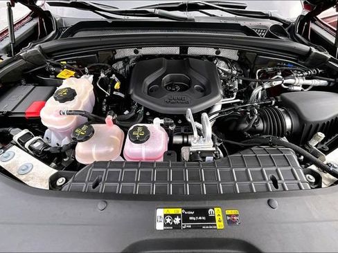 Used 2023 Jeep Grand Cherokee Overland w/ Advanced Protech Group III image 21