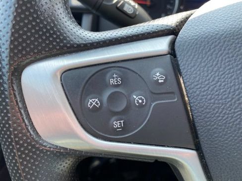 Used 2024 GMC Terrain SLE AWD/4WD image 17