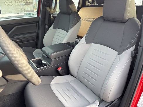 New 2025 Toyota Tacoma TRD Off-Road image 18