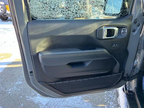 Used 2023 Jeep Wrangler Unlimited Rubicon w/ Steel Bumper Group image 7