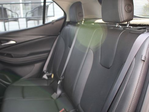 Used 2024 Buick Encore GX Sport Touring image 40