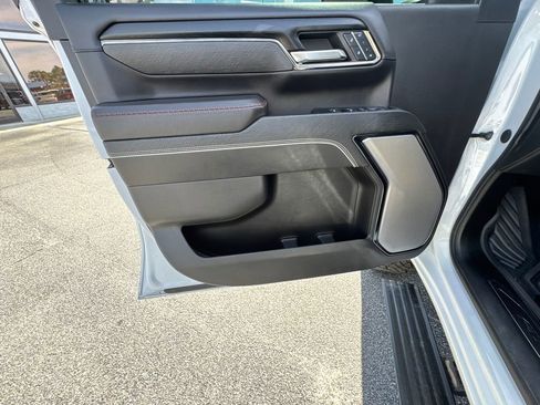 Used 2024 GMC Sierra 2500 AT4X w/ AT4X AEV Edition image 10