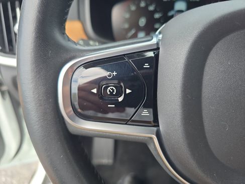 Used 2017 Volvo S90 T6 Inscription w/ Vision Package image 23