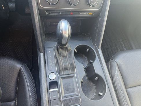 Used 2023 Volkswagen Atlas Cross Sport SE image 16